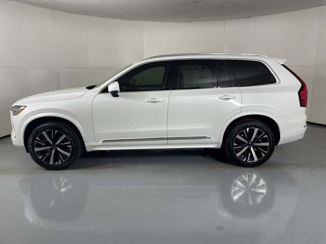 2026 Volvo XC90 B5 AWD Core photo 5