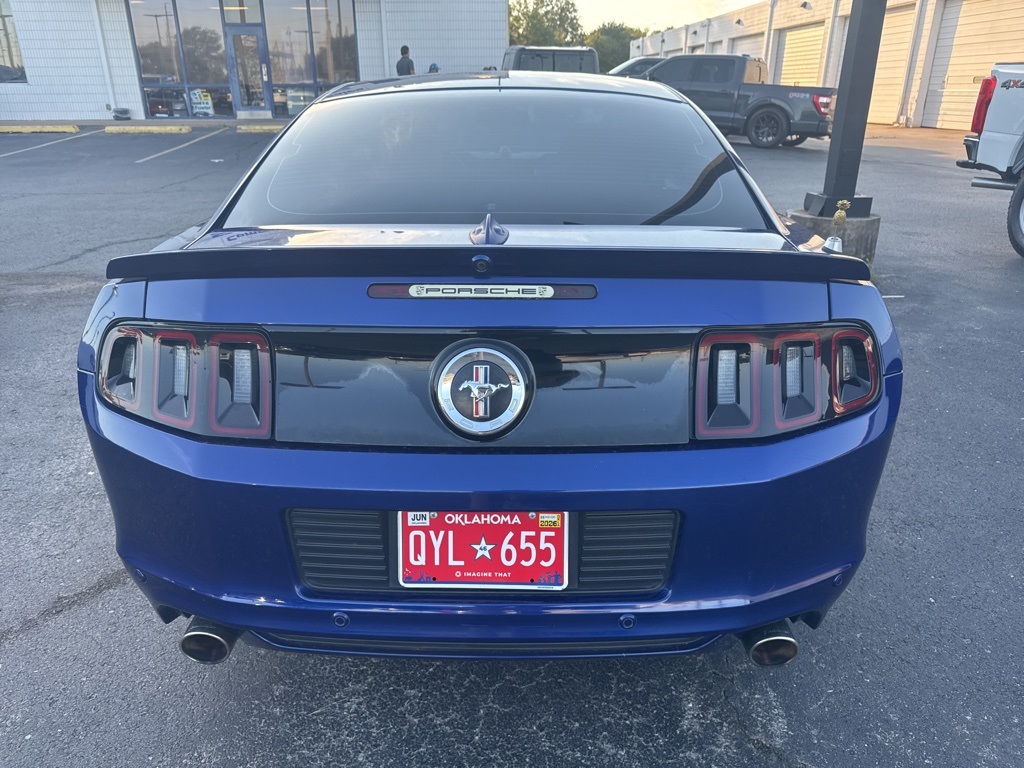 2014 Ford Mustang V6 Premium photo 4