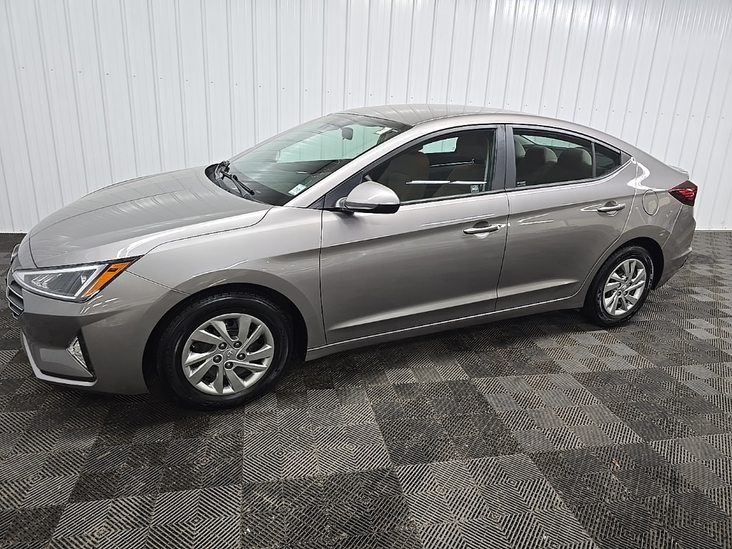 2020 Hyundai Elantra SE photo 6