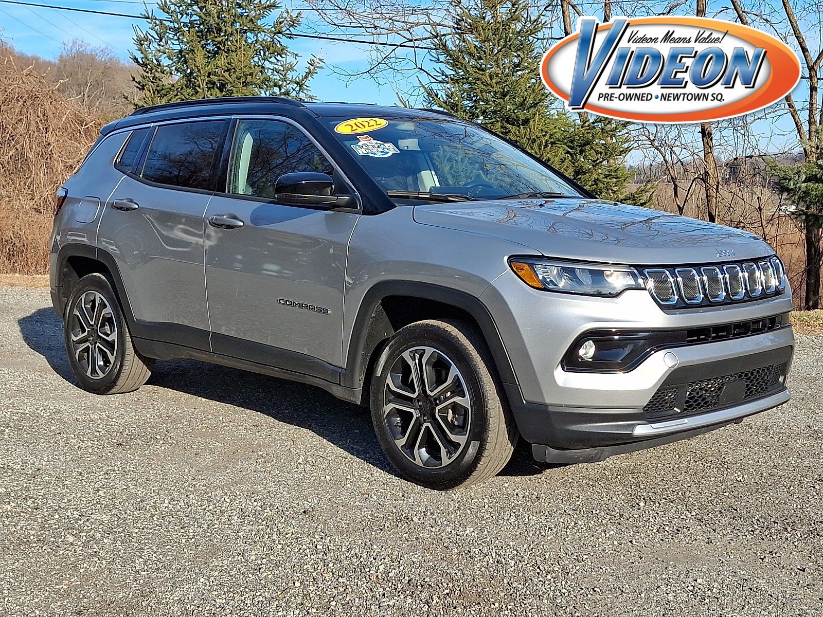 2022 Jeep Compass Limited's photo