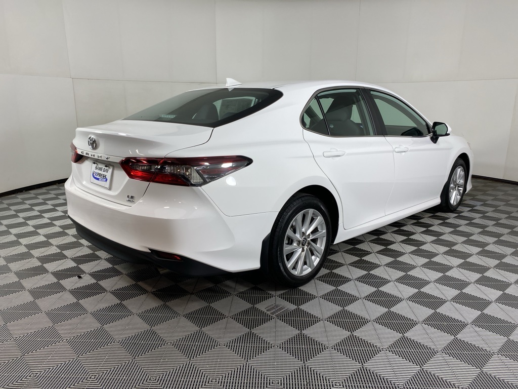 2024 Toyota Camry LE photo 16