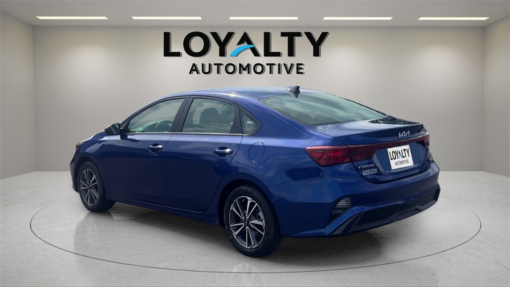 2022 Kia Forte LXS photo 3