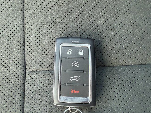 2025 Jeep Grand Cherokee Altitude photo 5