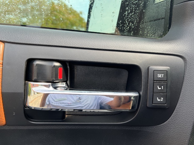 2017 Toyota Tundra 1794 Edition photo 9