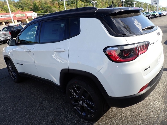2026 Jeep Compass Limited photo 2