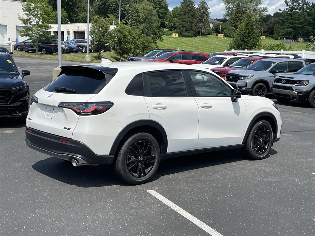 2026 Honda HR-V Sport photo 3