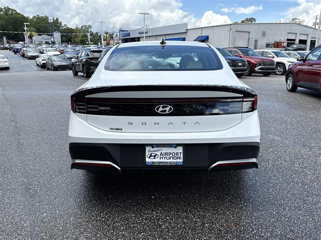 2025 Hyundai Sonata SE photo 4