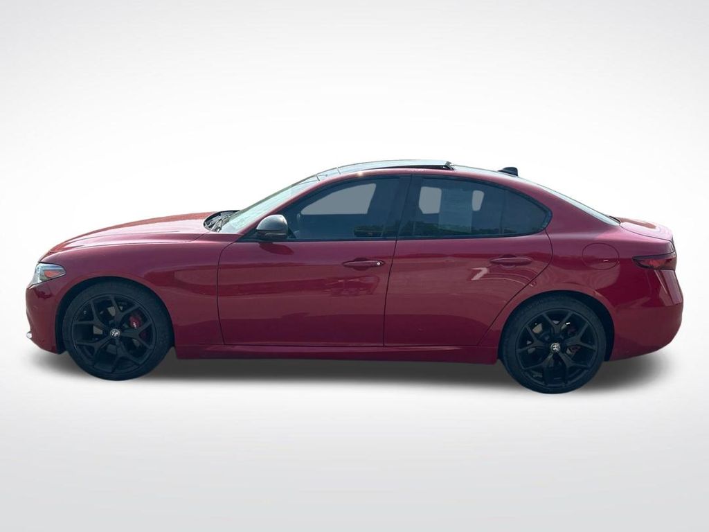 2020 Alfa Romeo Giulia Base photo 8
