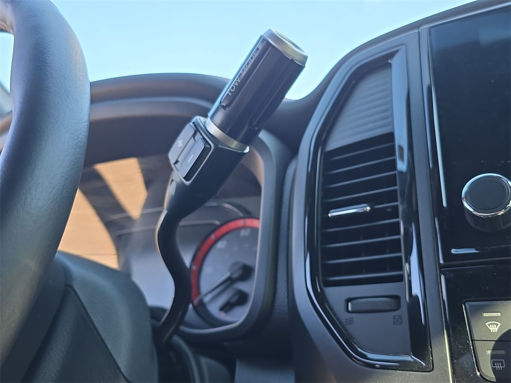 2023 Nissan Titan PRO-4X photo 30