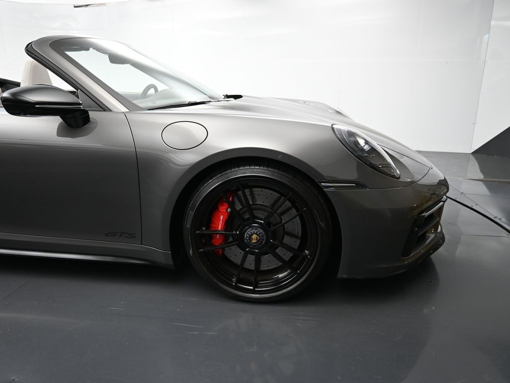 2024 Porsche 911 GTS photo 16