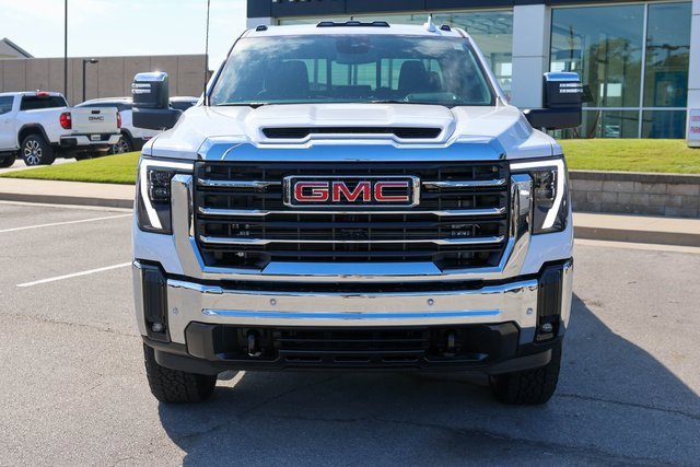 2026 Gmc Sierra 3500 HD SLT photo 2