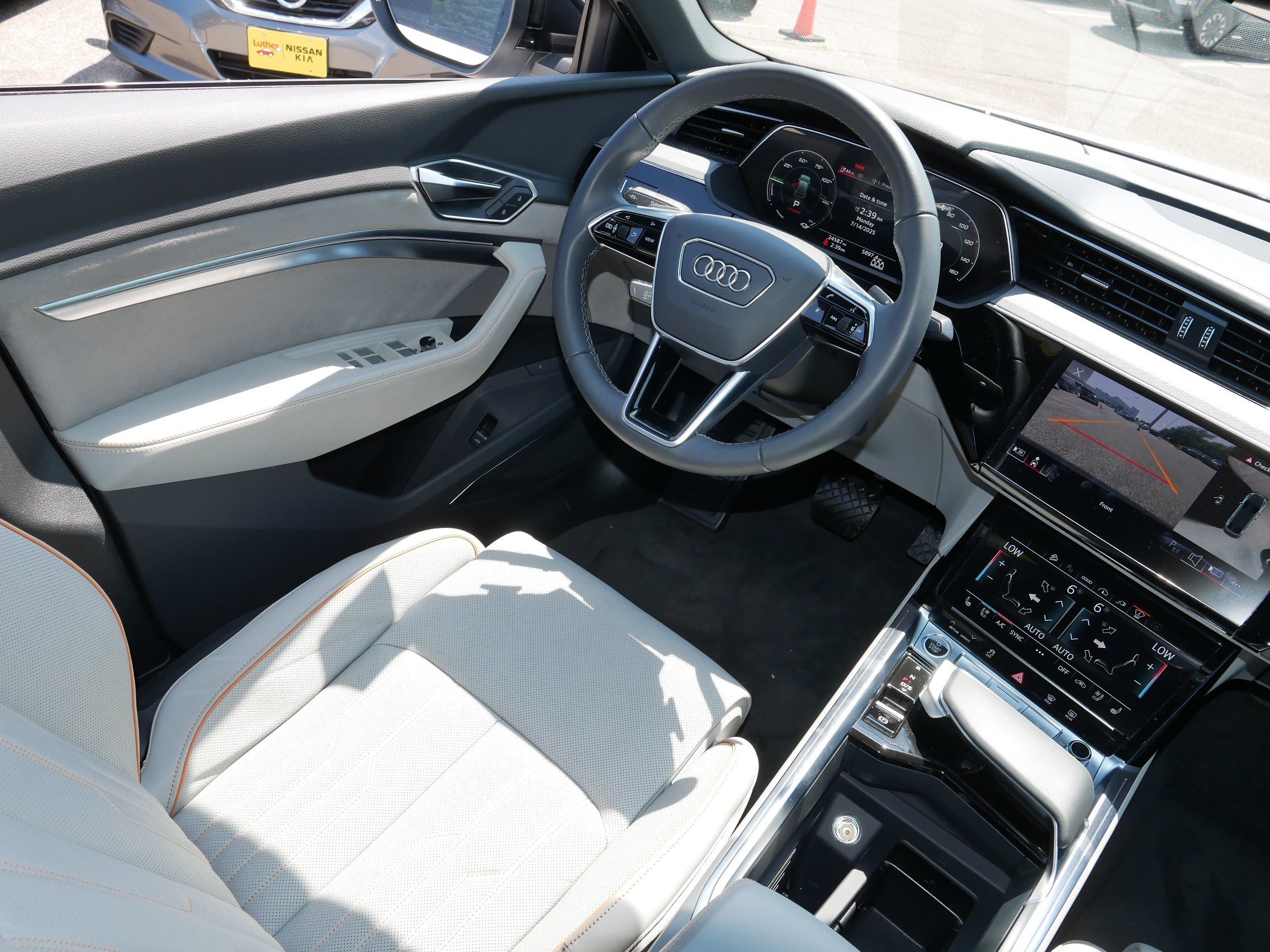 2024 Audi Q8 E-tron line Prestige photo 9