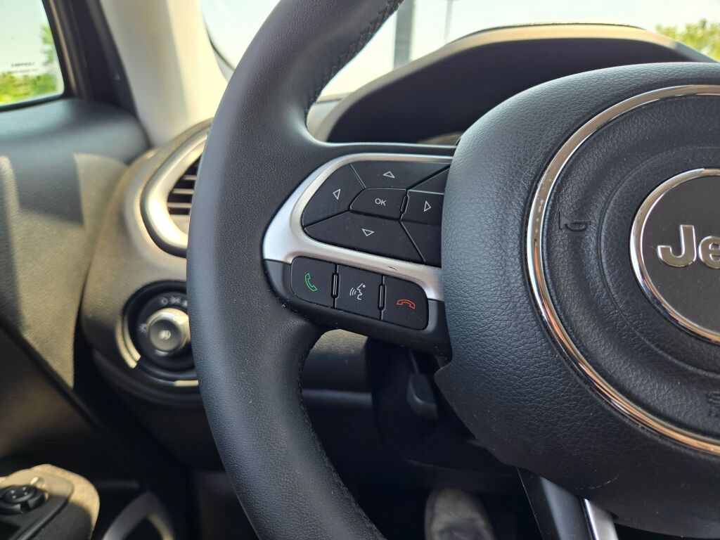 2021 Jeep Renegade Latitude photo 24