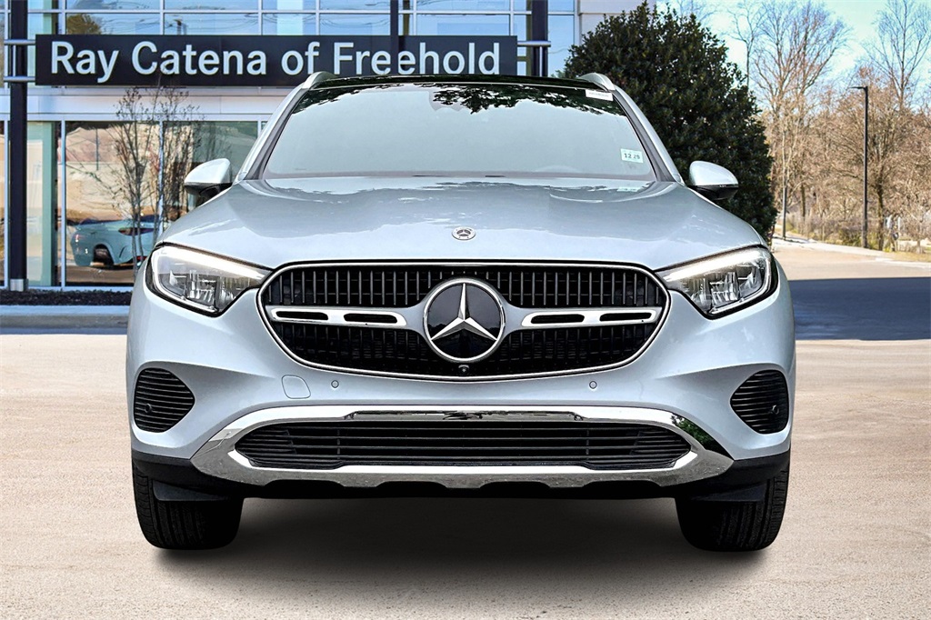 2025 Mercedes Benz GLC 300 4MATIC photo 3