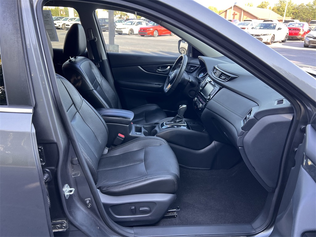 2019 Nissan Rogue SL photo 14