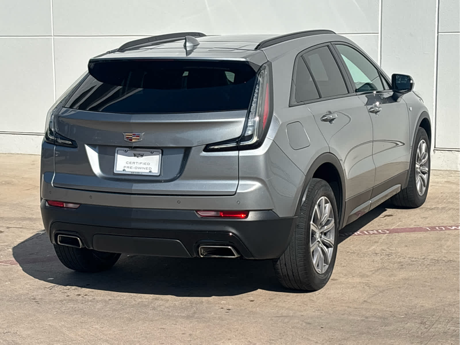 2023 Cadillac XT4 Sport photo 3