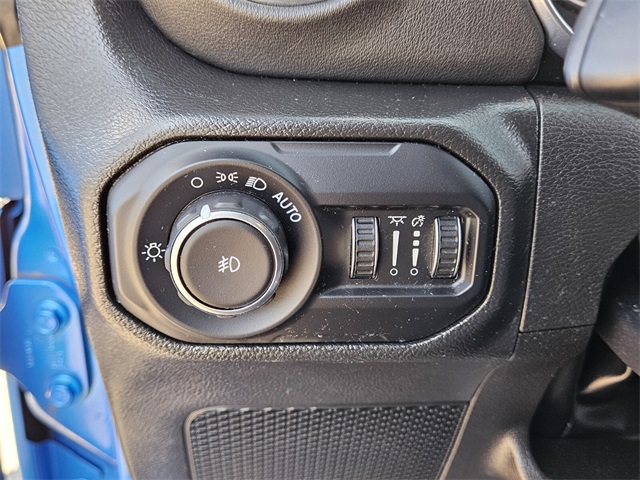 2022 Jeep Wrangler Unlimited Sahara photo 27