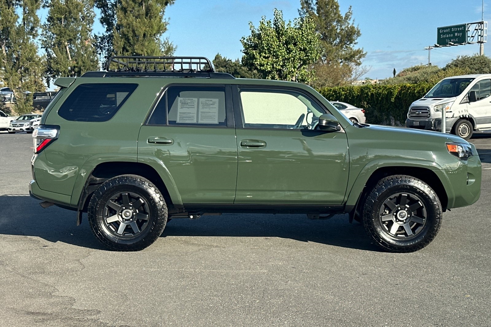 2022 Toyota 4Runner SR5 Trail photo 3