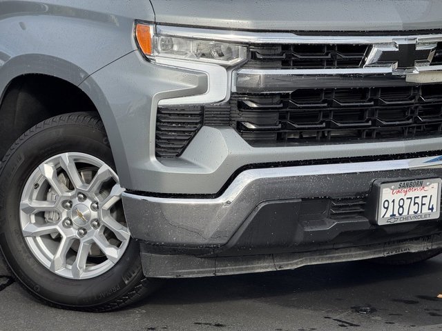 2025 Chevrolet Silverado 1500 LT photo 2