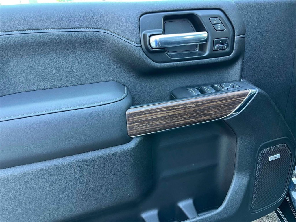 2022 Chevrolet Silverado 2500HD High Country photo 22