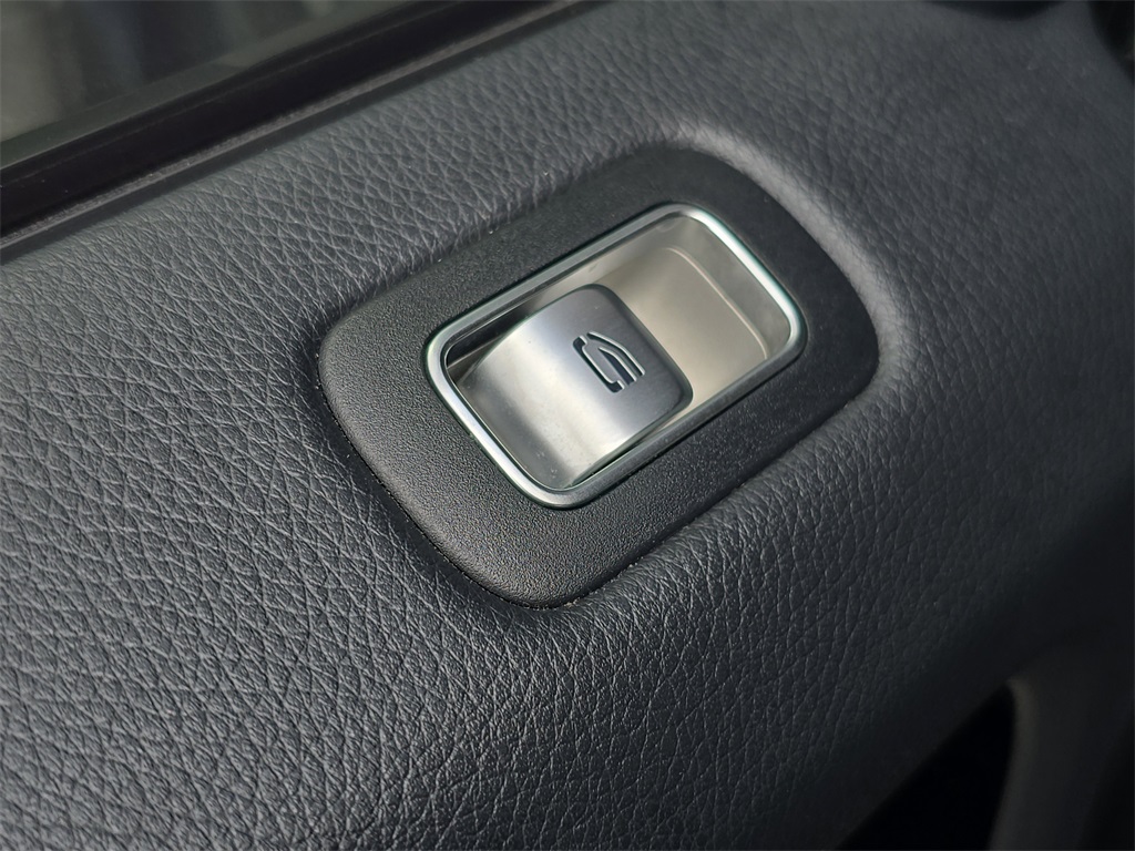 2023 Mercedes Benz G 550 photo 9