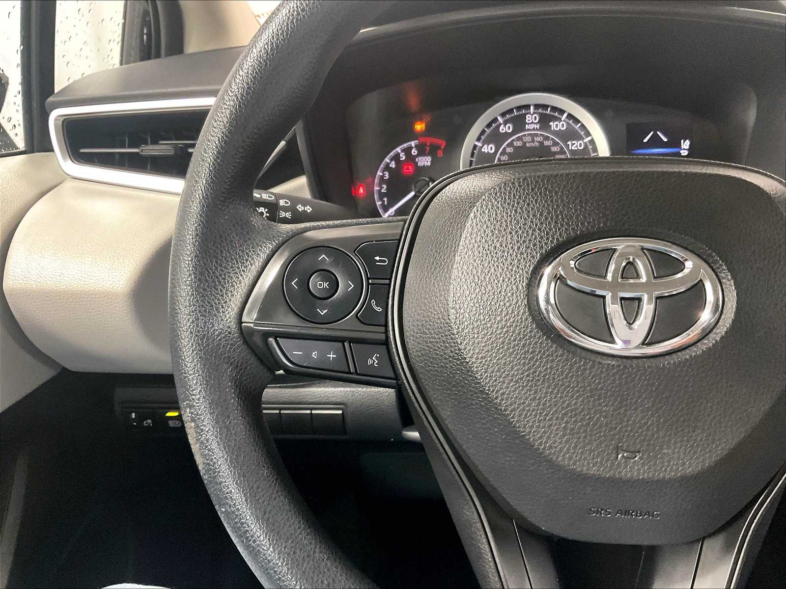 2022 Toyota Corolla LE photo 21