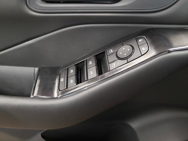 2026 Nissan Rogue S photo 18