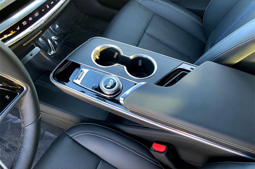2025 Cadillac Lyriq Luxury photo 10