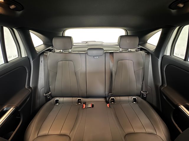 2026 Mercedes Benz GLA 250 photo 7