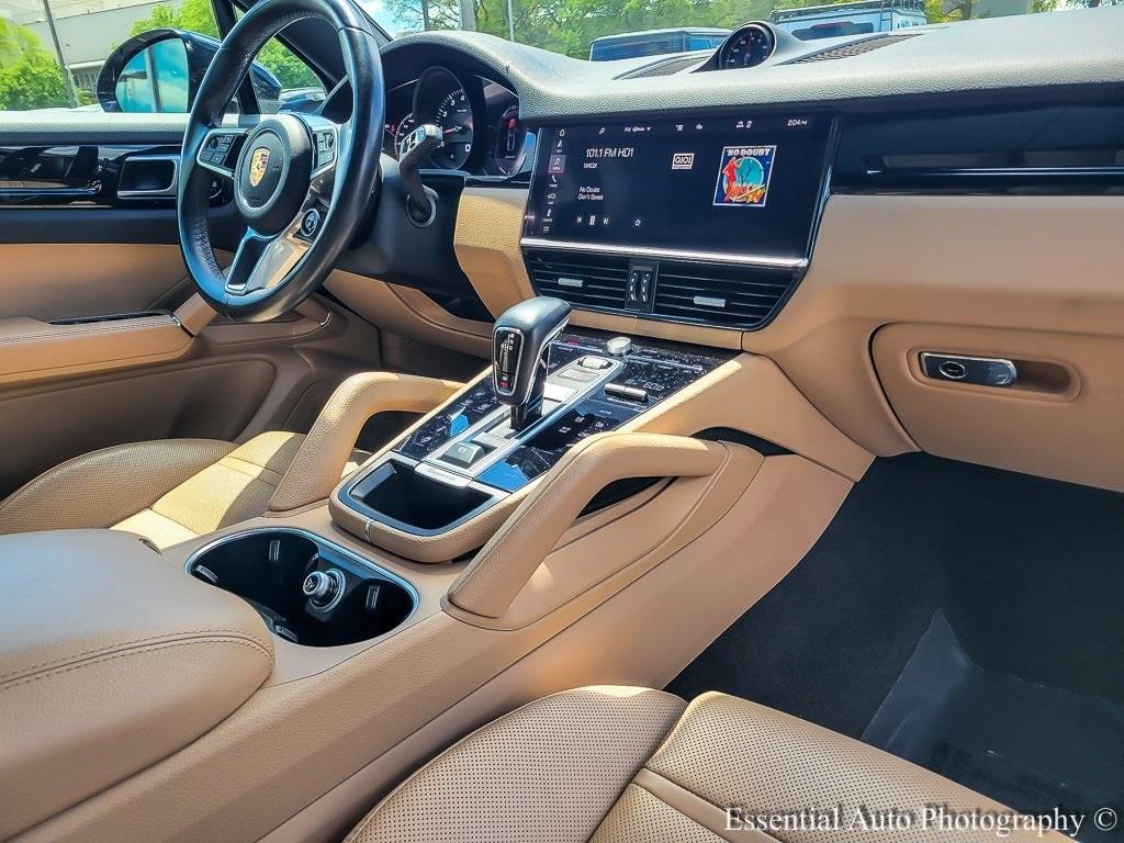 2021 Porsche Cayenne Coupe Base photo 24