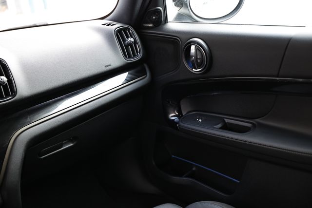 2020 Mini Cooper S ALL4 photo 27