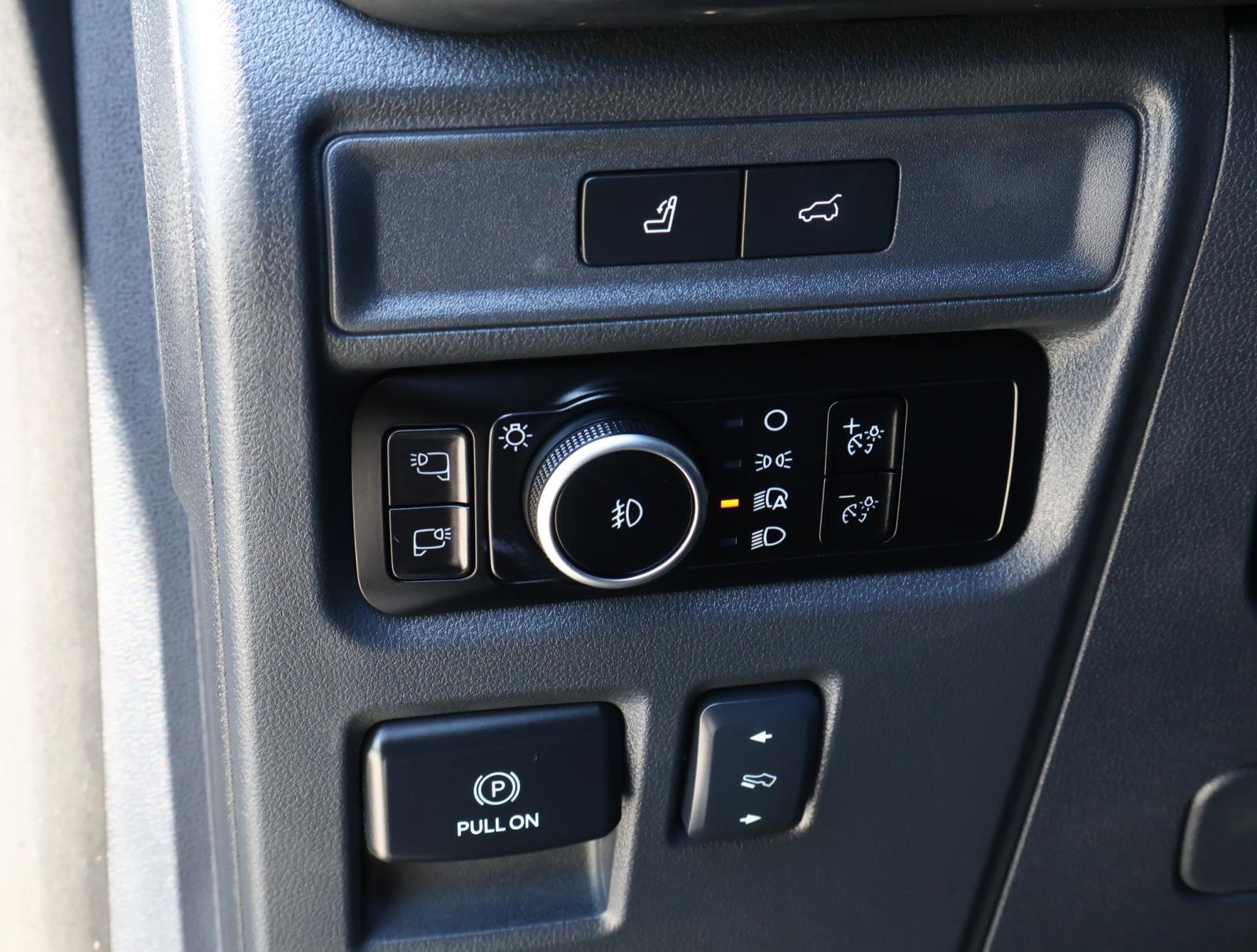 2023 Ford Expedition MAX Platinum photo 24