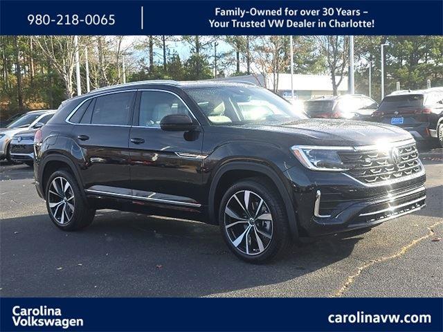 2026 Volkswagen Atlas Cross Sport SEL Premium R-LINE's photo