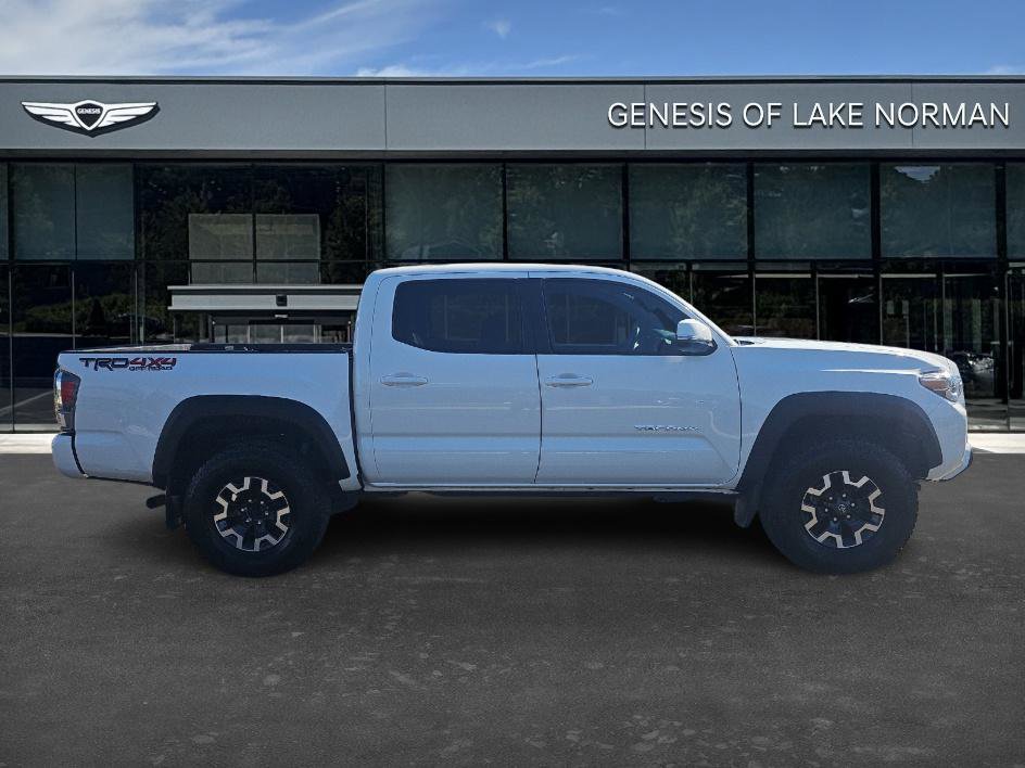 2022 Toyota Tacoma TRD Off-Road 4x4 photo 2