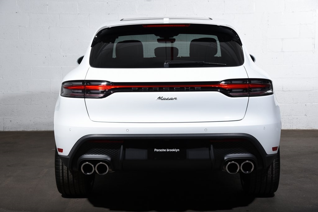 2026 Porsche Macan T photo 6