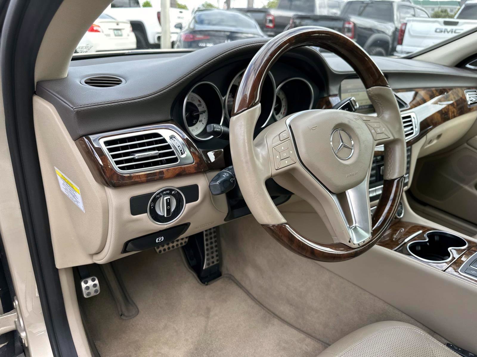 2012 Mercedes Benz CLS 550 photo 19