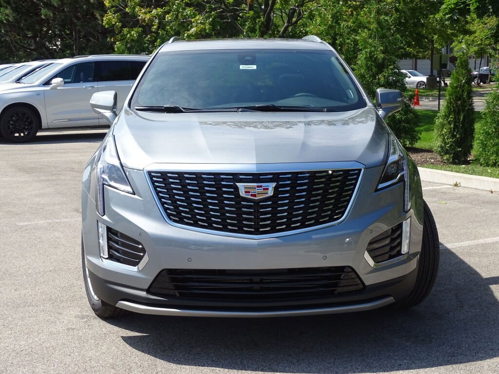 2025 Cadillac XT5 Premium Luxury photo 3