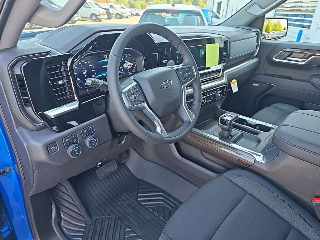 2025 Chevrolet Silverado 1500 RST photo 9
