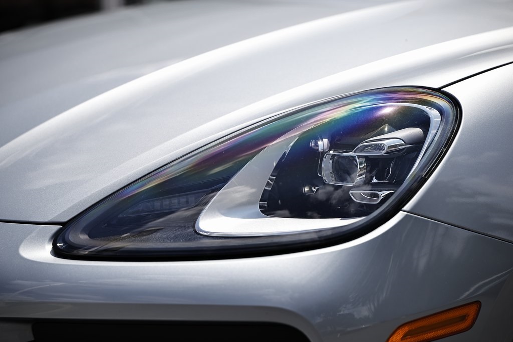 2022 Porsche Cayenne Base photo 11
