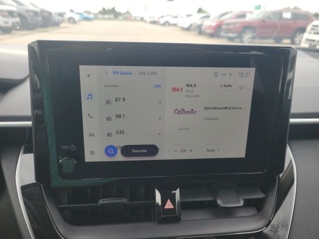 2024 Toyota Corolla LE photo 5