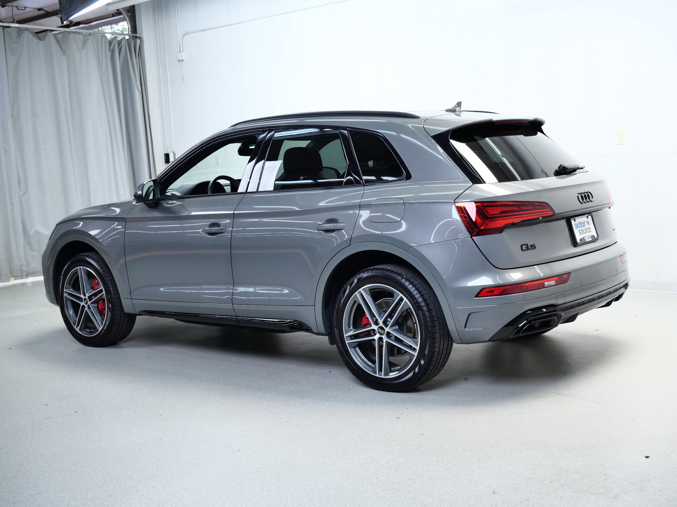 2025 Audi Q5 S line Premium Plus photo 5