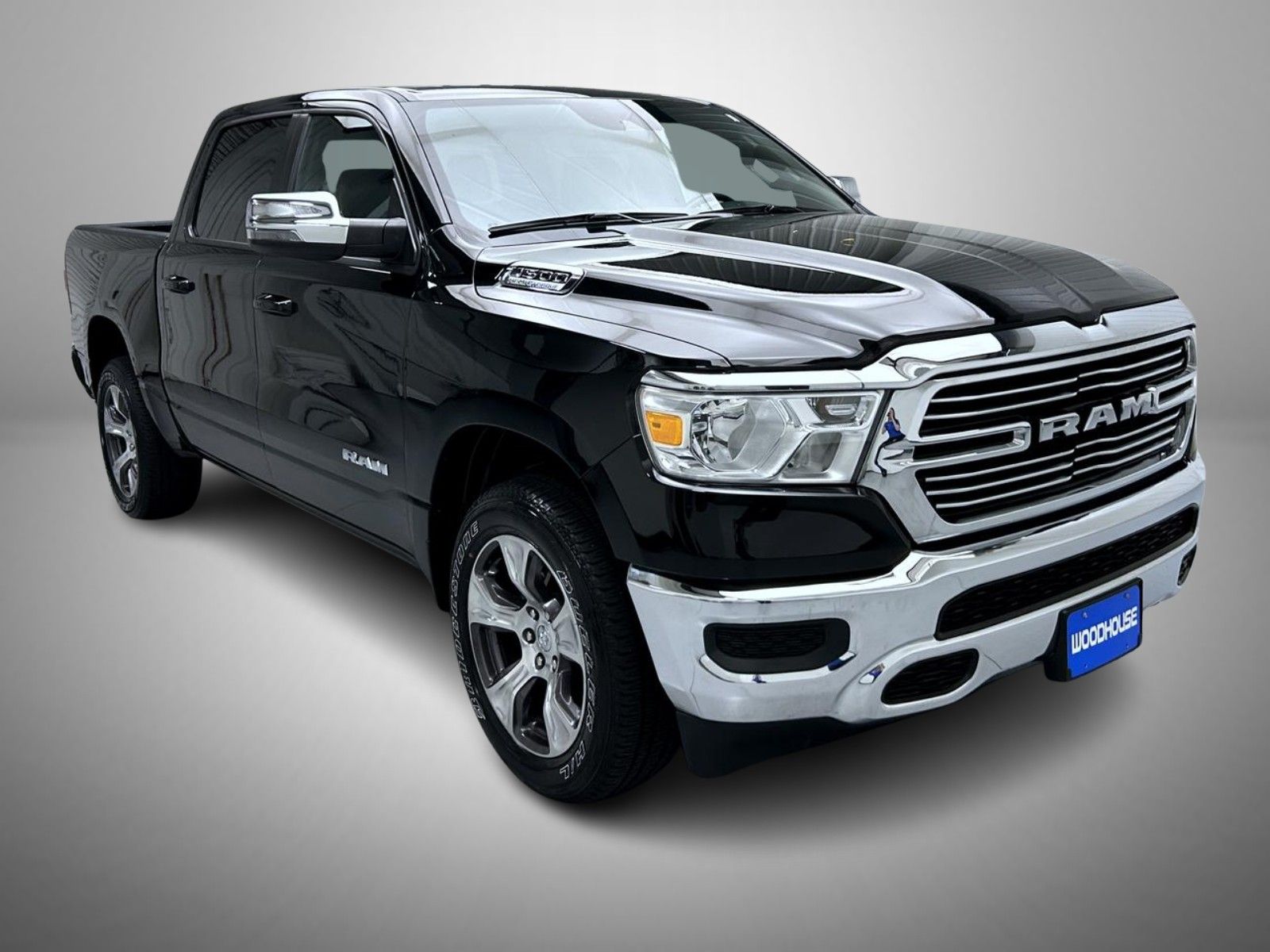 2023 Ram 1500 Laramie photo 3