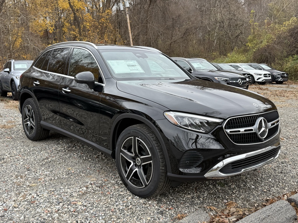 2026 Mercedes-Benz GLC Base's photo