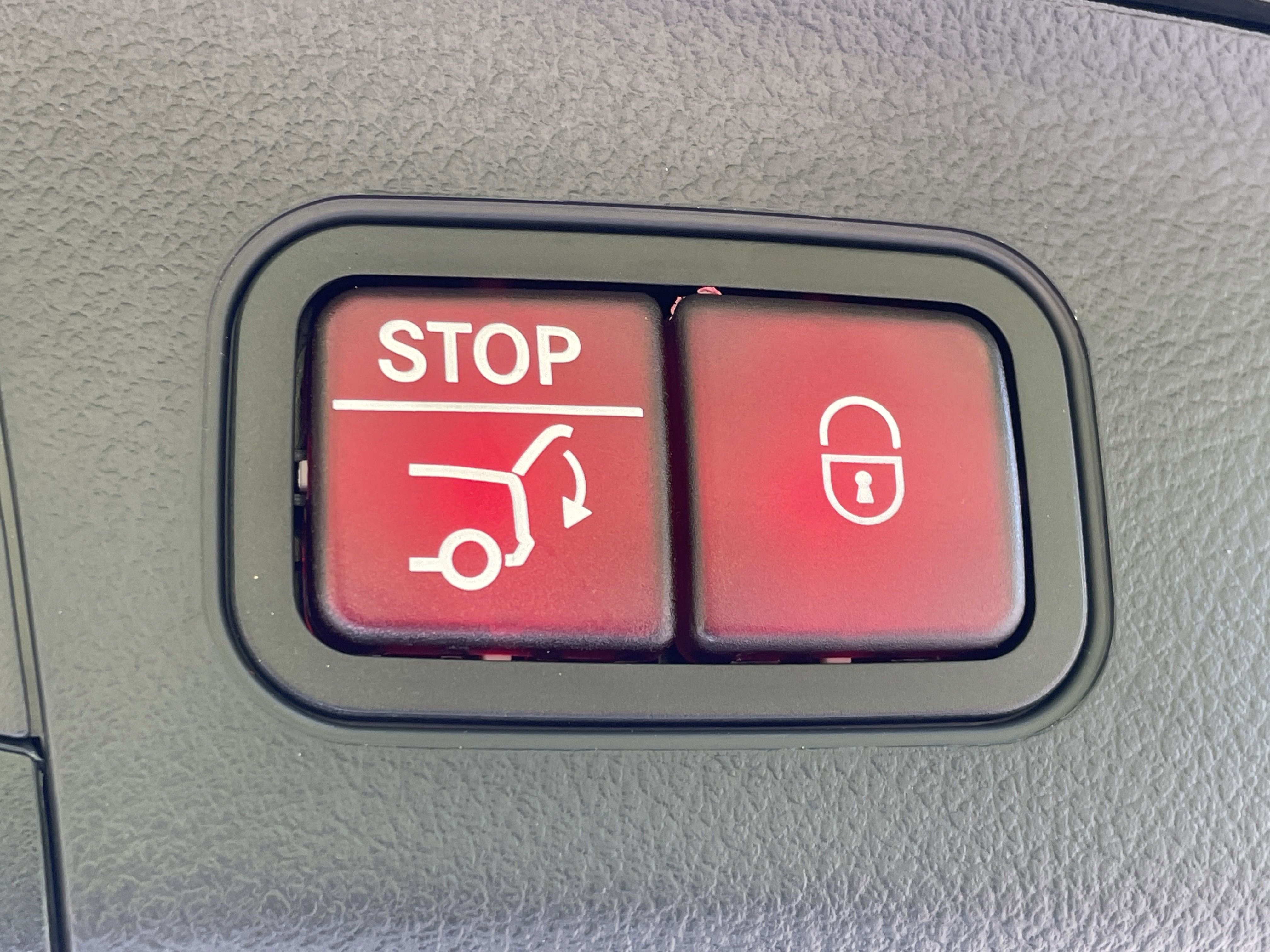 2025 Mercedes Benz GLA AMG 35 4MATIC photo 2