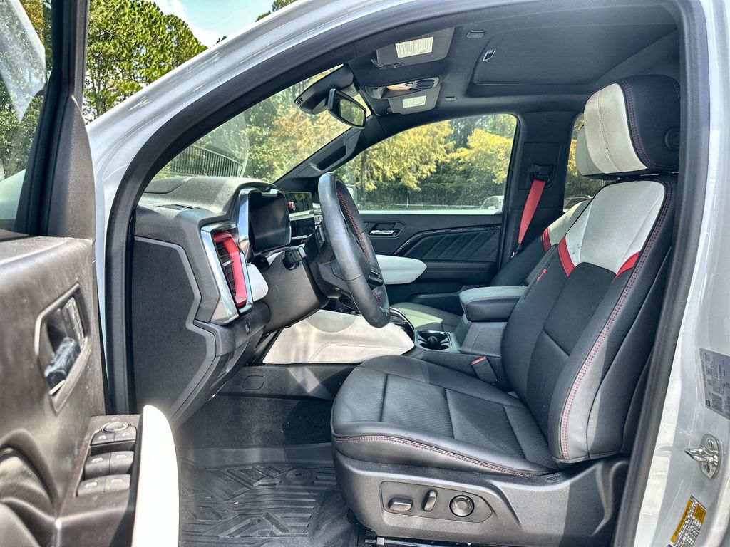 2025 Gmc Canyon AT4 photo 2