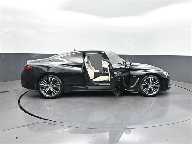 2018 Infiniti Q60 3.0t Luxe photo 30