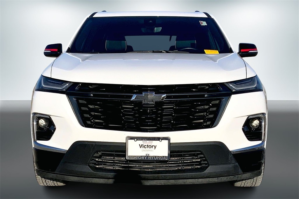 Used 2022 Chevrolet Traverse Premier with VIN 1GNEVKKW4NJ189992 for sale in Kansas City