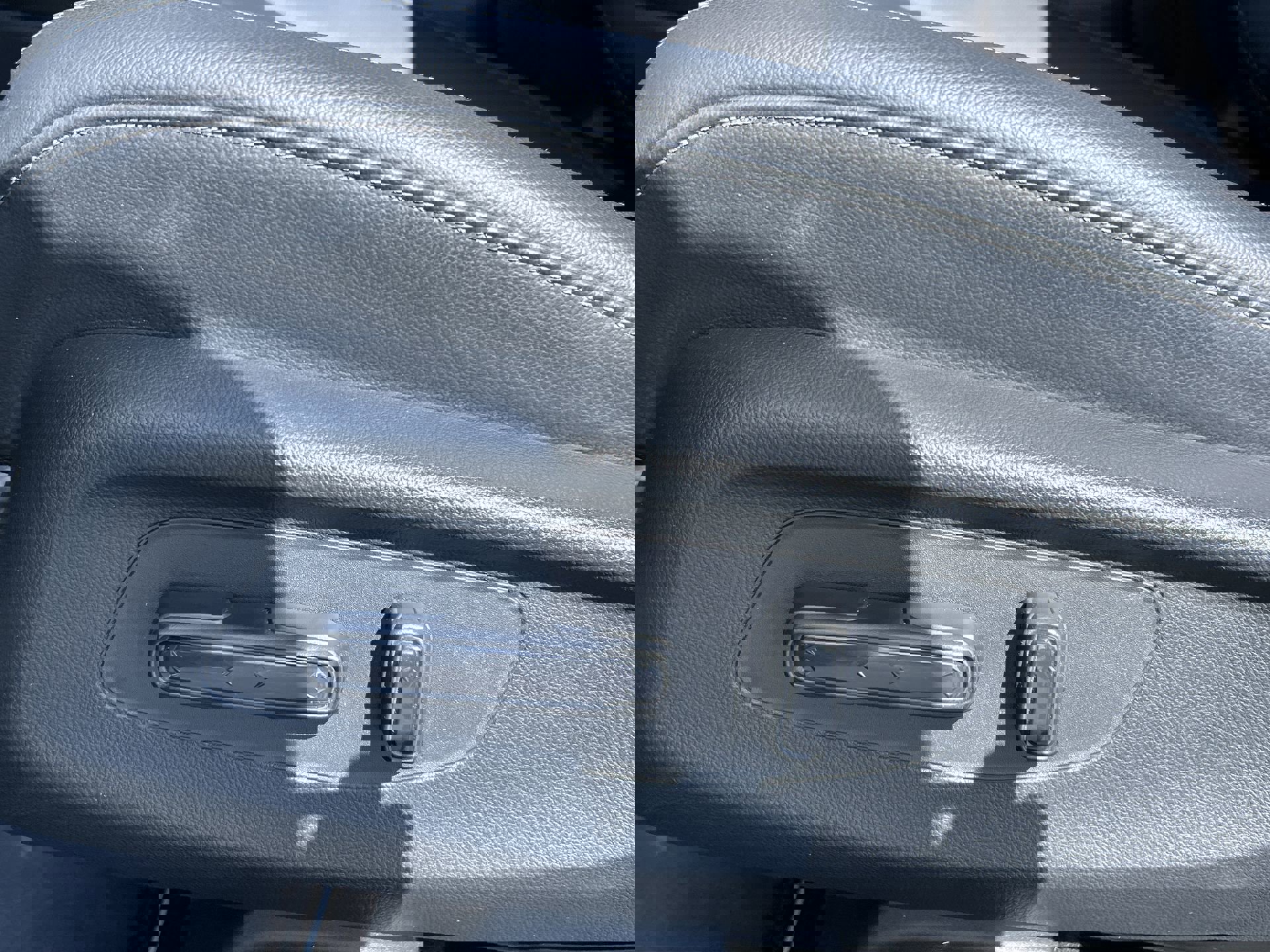 2023 Honda HR-V EX-L photo 12