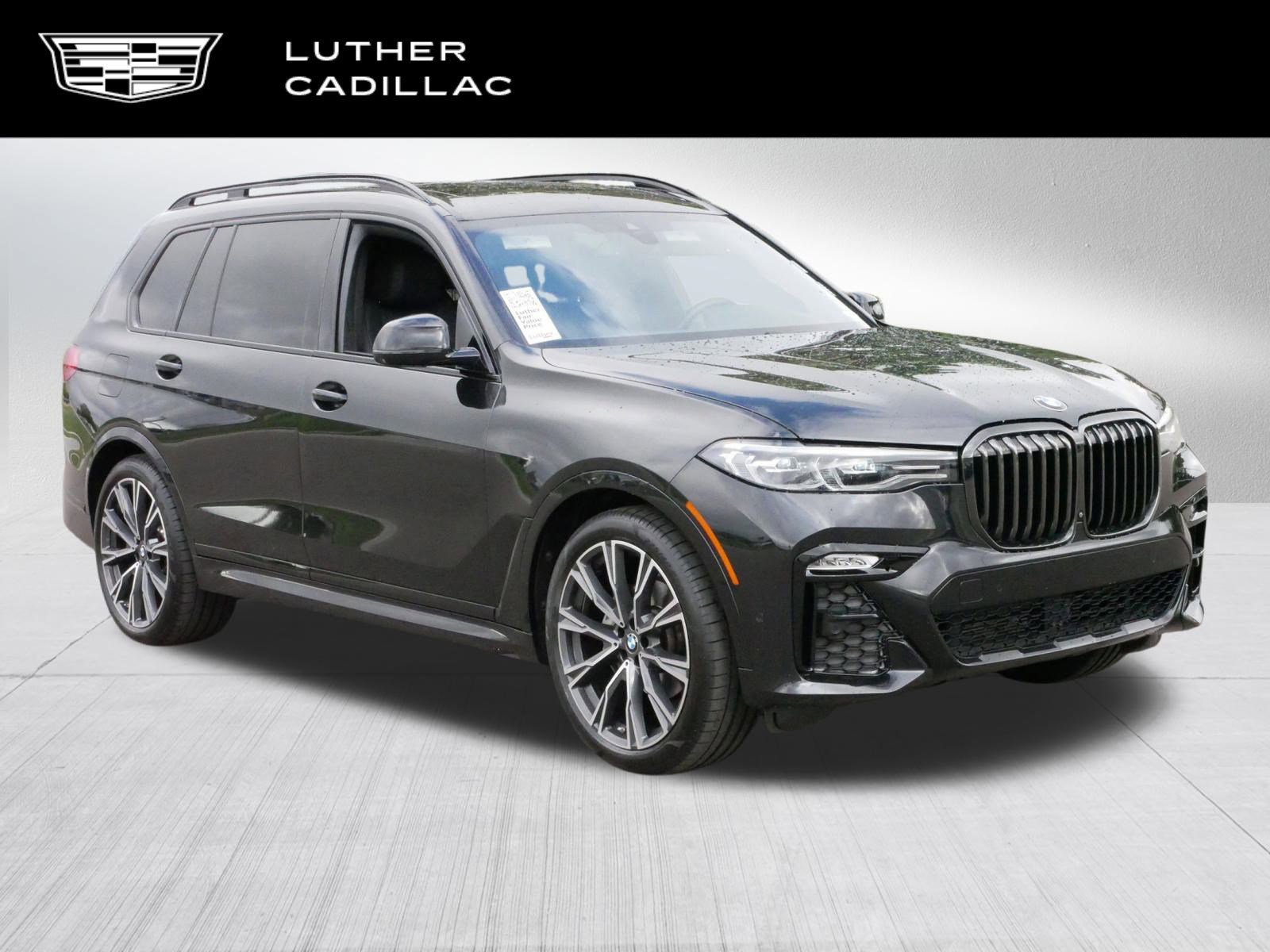 2022 BMW X7 40i's photo