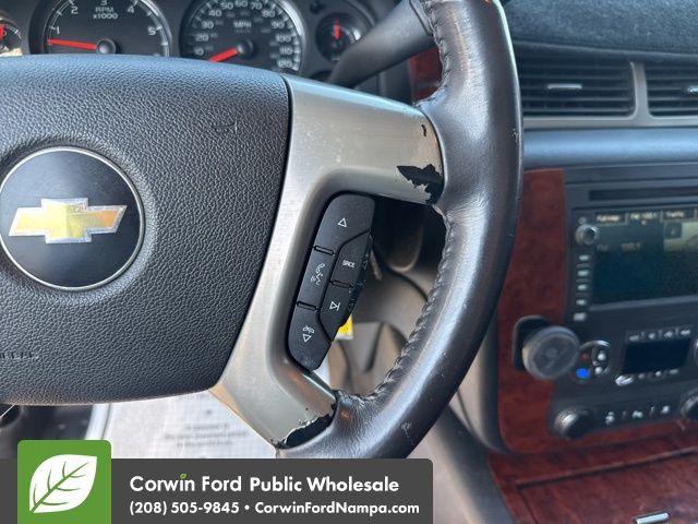 2009 Chevrolet Suburban 1500 LTZ photo 15
